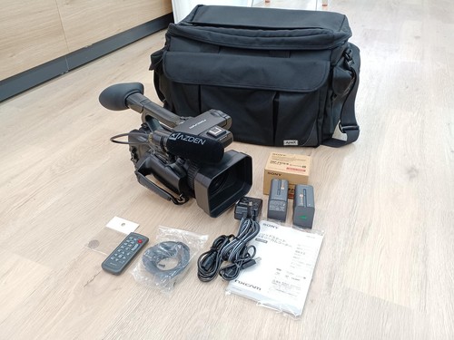 Quasi come nuova - [], videocamera